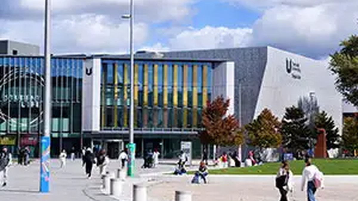 提赛德大学 Teesside University